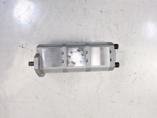 Αντλία ταχυτήτων 10+10+10 R Υψηλής ποιότητας Οδήγηση και ισχύς συσκευής αντλία πετρελαίου Υδραυλικά ανταλλακτικά που χρησιμοποιούνται στα μηχανήματα Komatsu