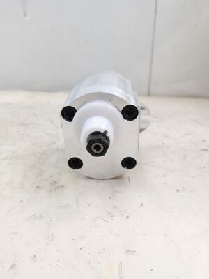 Υδραυλικοί κινητήρες μετάδοσης CBW-F306-AFΦ9R Σίδηρος Υλικά από κράμα αλουμινίουl Σειρά CBW Κινητήρες λαδιού υψηλής ιπποδύναμης για βιομηχανικά μηχανήματα Εργοστασιακή προμήθεια