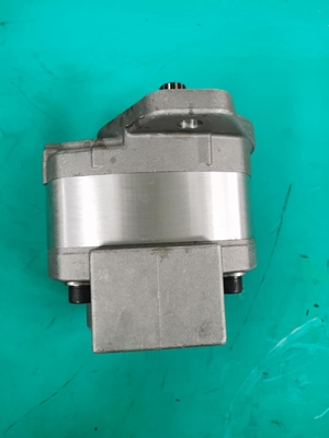 705-21-31020 αντλία εργαλείων SAL2-36 KOMATSU D31A D31AM D31E D31P D31PG D31PL D31PLL D31Q, D31S D31SM D37A